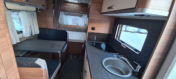 Weinsberg 480 QDK CaraOne "Våningssäng + Golvvärme" 4 of 5