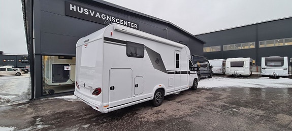 Knaus 700 MEG Live Wave "Dieselvärme + Multimedia pkt" 2 of 11