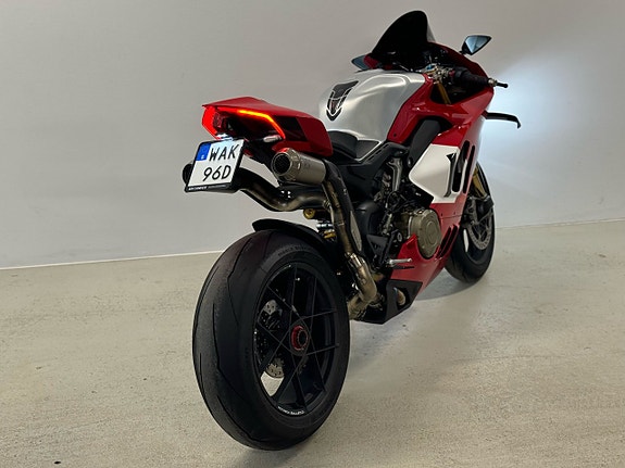 Ducati Panigale V4R DQS I Akrapovic I  Robotox Carbon Wheels 14 of 15