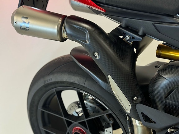 Ducati Panigale V4R DQS I Akrapovic I  Robotox Carbon Wheels 8 of 15
