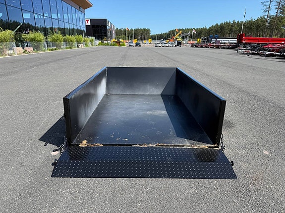 Hakarps - Byggbasker för liftdumper med fällbar läm 10 of 11