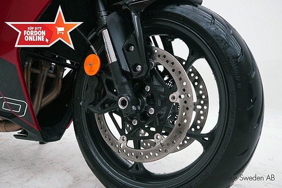 Triumph Motorcycles DAYTONA *AKRAPOVIC* DEMO* Nyhet 2025 5 of 19