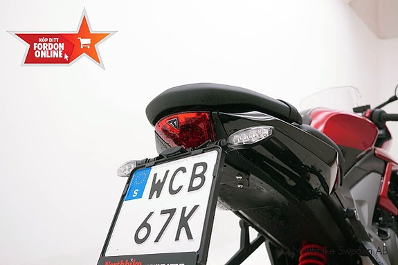 Triumph Motorcycles DAYTONA *AKRAPOVIC* DEMO* Nyhet 2025 14 of 19