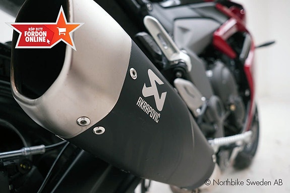 Triumph Motorcycles DAYTONA *AKRAPOVIC* DEMO* Nyhet 2025 16 of 19