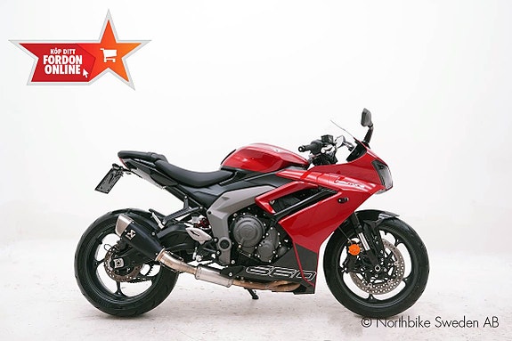 Triumph Motorcycles DAYTONA *AKRAPOVIC* DEMO* Nyhet 2025