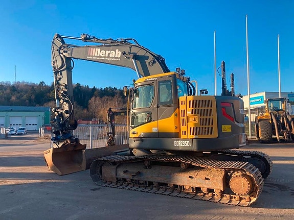 Volvo ECR 235 D