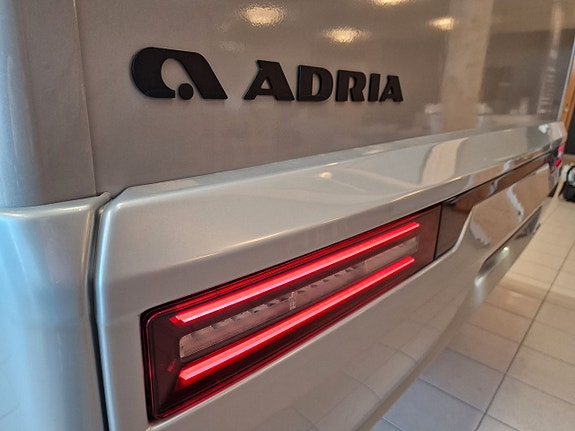 Adria CORAL 670 DL 60Y (60 Year Edition) 11 of 30