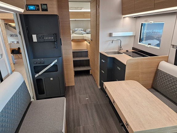 Adria CORAL 670 DL 60Y (60 Year Edition) 19 of 30