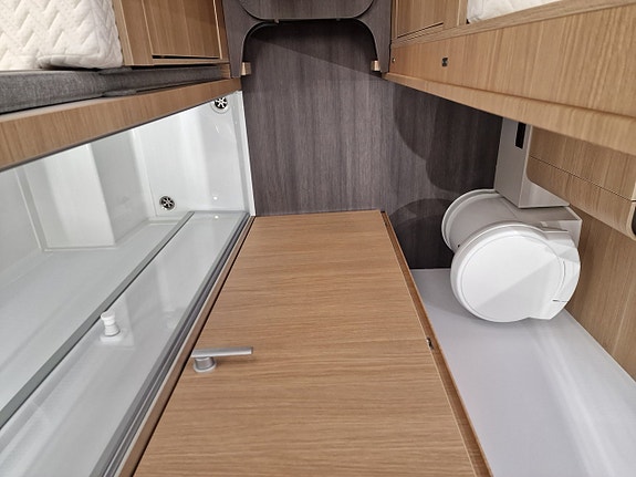 Adria CORAL 670 DL 60Y (60 Year Edition) 30 of 30
