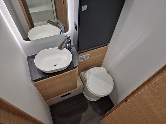 Adria CORAL 670 DL 60Y (60 Year Edition) 29 of 30