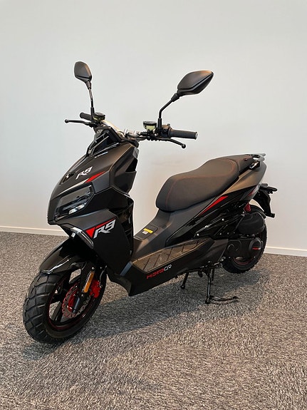 MOTO CR R9