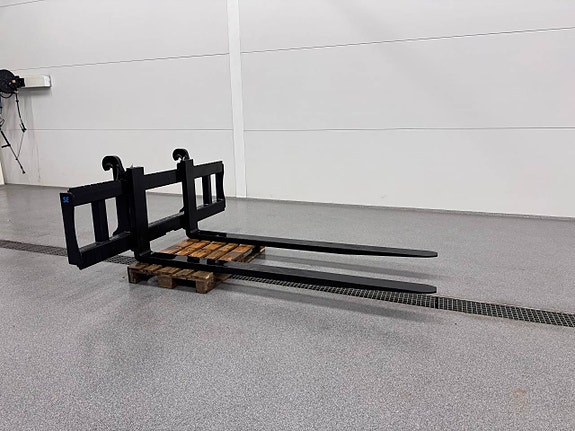 Pallgafflar 8 ton Ställ 2200 mm Gaffel 2400mm 2 of 4