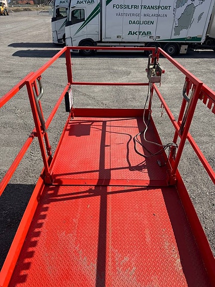Saxlift SkyJack 6832RT Terräng - Begagnad 8 of 11