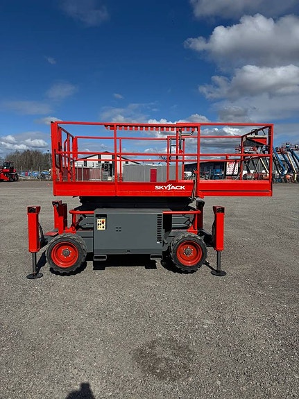 Saxlift SkyJack 6832RT Terräng - Begagnad 11 of 11