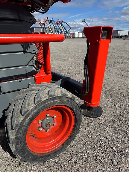 Saxlift SkyJack 6832RT Terräng - Begagnad 5 of 11