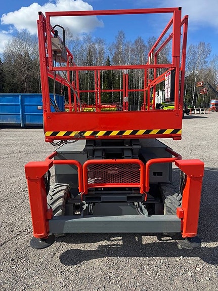 Saxlift SkyJack 6832RT Terräng - Begagnad 4 of 11