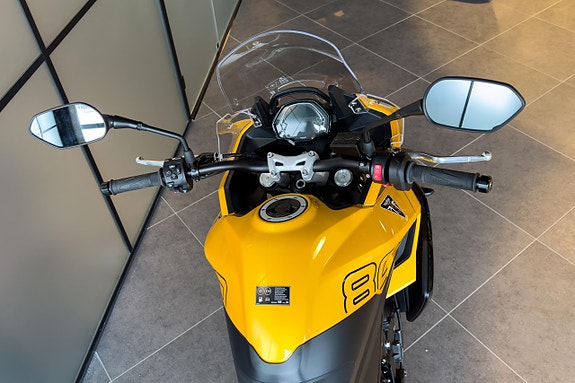 Triumph Tiger 800 Sport 2 of 5