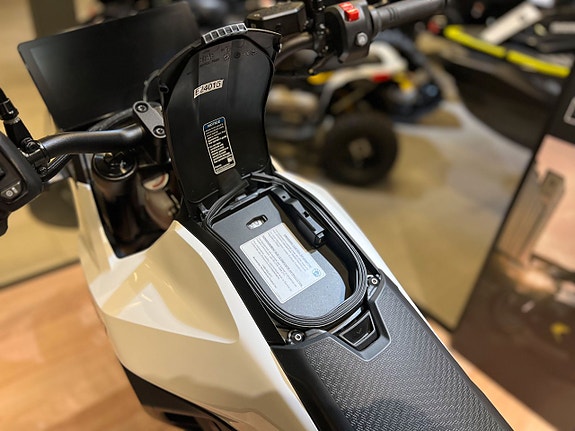 Can-Am Origin 11 of 15