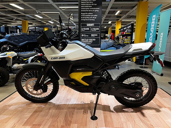 Can-Am Origin 2 of 5