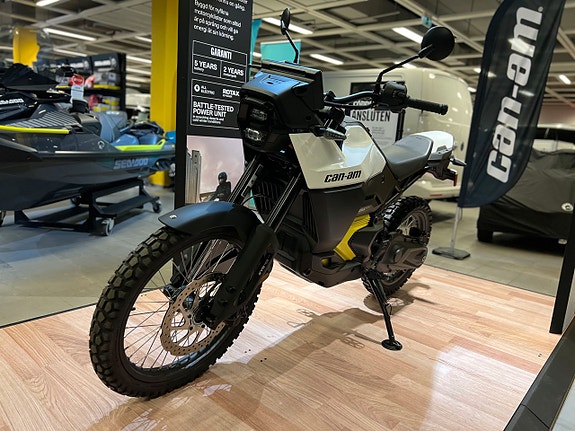 Can-Am Origin 3 of 5