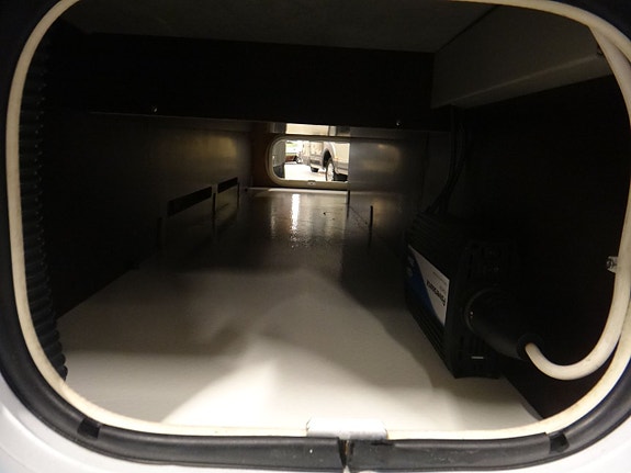 LMC 800 " Queensbed " Taksäng " ALDE " 180 hk " 2 ÄG " 19 of 23
