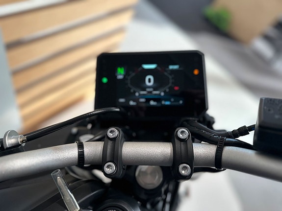 Yamaha MT-07 4 of 4