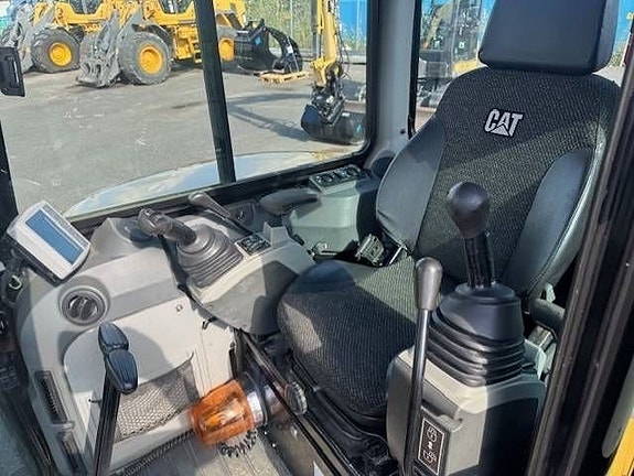 CAT 305.5 E2 CR Rototilt 6 of 9