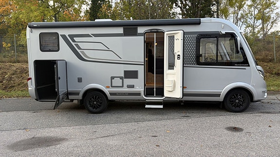 Hymer B-MC I 680 Black-Line 3 of 20