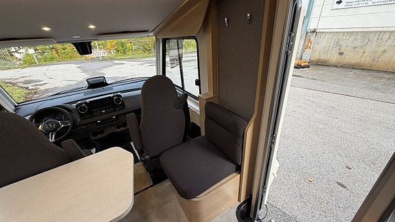 Hymer B-MC I 680 Black-Line 7 of 20