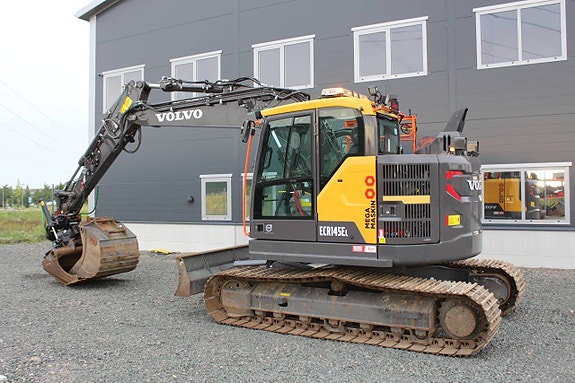 Uthyrning Bandgrävare Volvo ECR145 EL med GPS 2 of 7