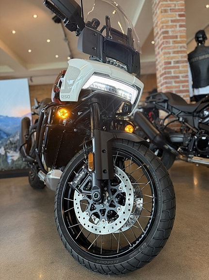 Harley-Davidson Pan America Special Finns i butik - Endast 37 mil 4 of 8