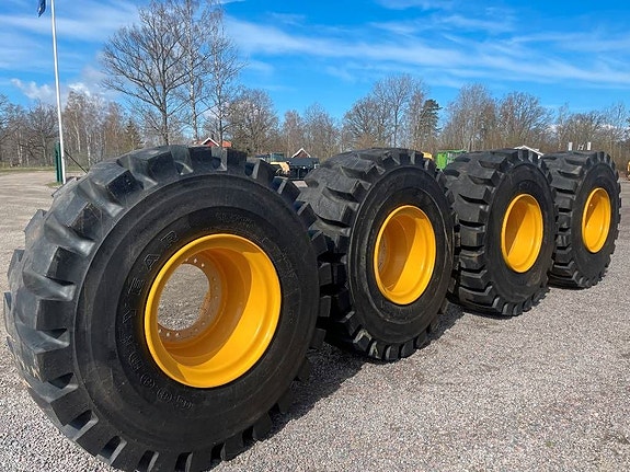 Goodyear Volvo L120H L110H 23,5-R25 Wheels 3 of 3