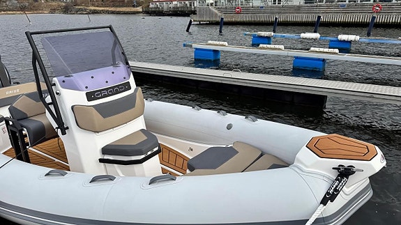 Grand 600 Lux -24 med Yamaha F 150 XSA -24 3 of 9