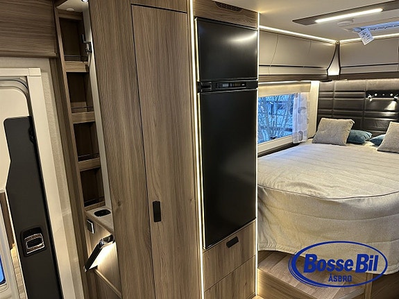 Kabe Royal X 780 LXL * F2F-soffa * Topputrustad * 22 of 25
