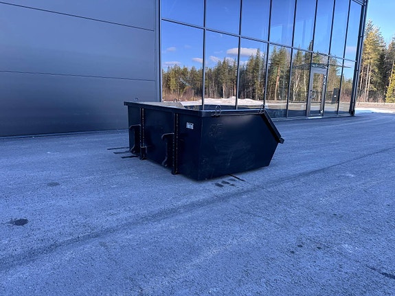 Container  2 Kubik L30 fäste  Pris 11.500:- 2 of 2