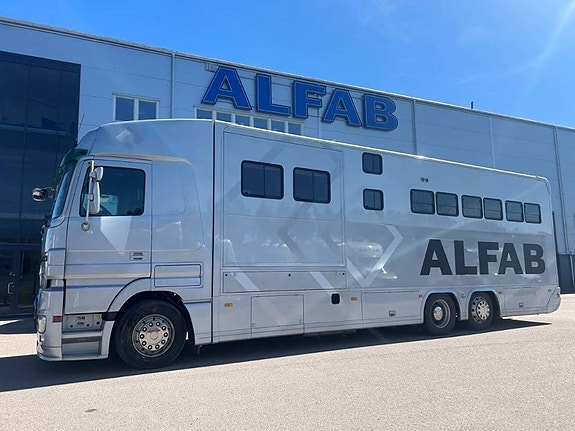 Mercedes-Benz Ketterer 6 hästar med utskjut och uppskjut