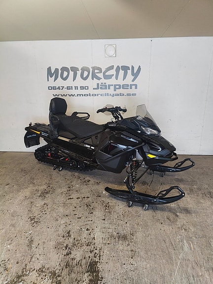 Ski-Doo Renegade Adrenaline  900 ACE 7 of 7