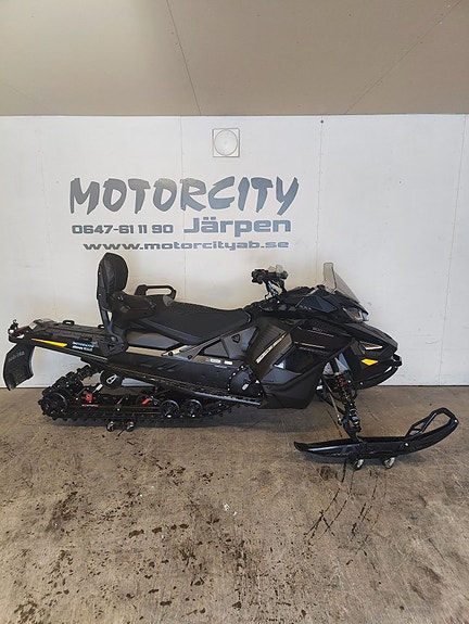 Ski-Doo Renegade Adrenaline  900 ACE 6 of 7