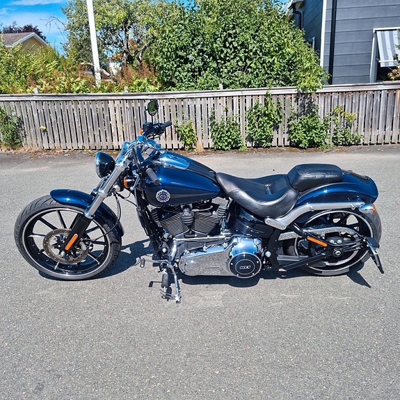 Harley-Davidson FXSB SOFTTAIL BREAKOUT, m. luftdämpning bak. 5 of 7