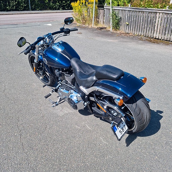 Harley-Davidson FXSB SOFTTAIL BREAKOUT, m. luftdämpning bak. 7 of 7