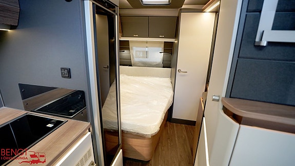 Knaus AZUR 500 FU 13 of 21