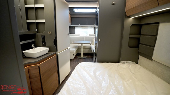 Knaus AZUR 500 FU 17 of 21