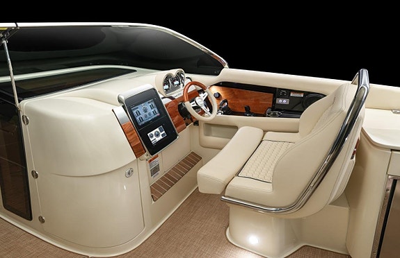 Chris-Craft Launch 35 GT Heritage Edition 3 of 6