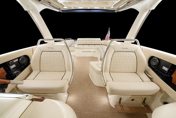 Chris-Craft Launch 35 GT Heritage Edition 6 of 6