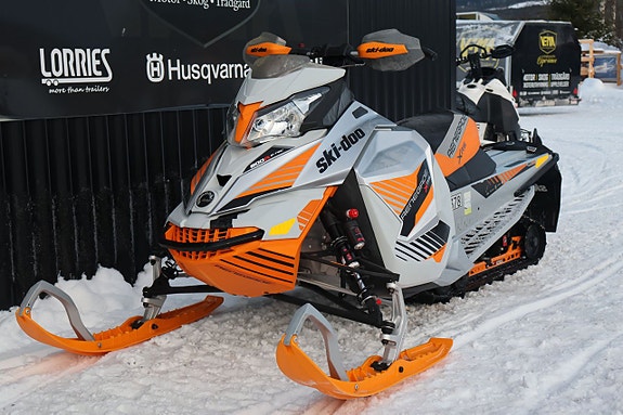 Ski-Doo RENEGADE X-RS 800 -17 3 of 4