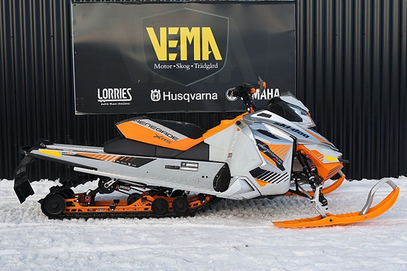 Ski-Doo RENEGADE X-RS 800 -17
