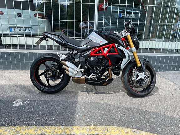 MV Agusta Brutale RR 4 of 5