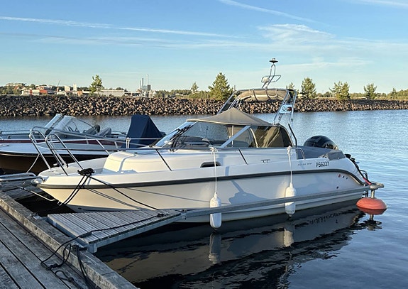 Båtgiganten / Aquador 22 WAe / Mercury 150HK / 2018