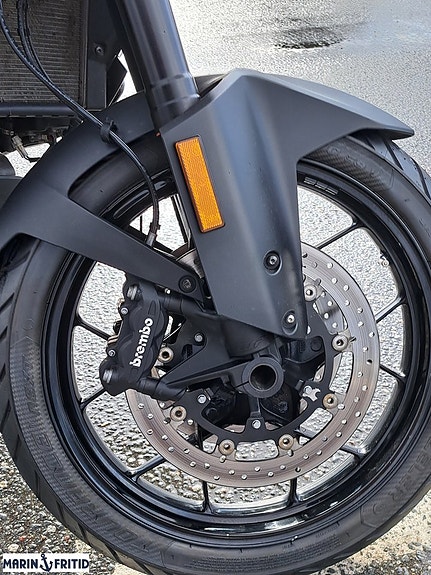 KTM 1090 Adventure S 7 of 8