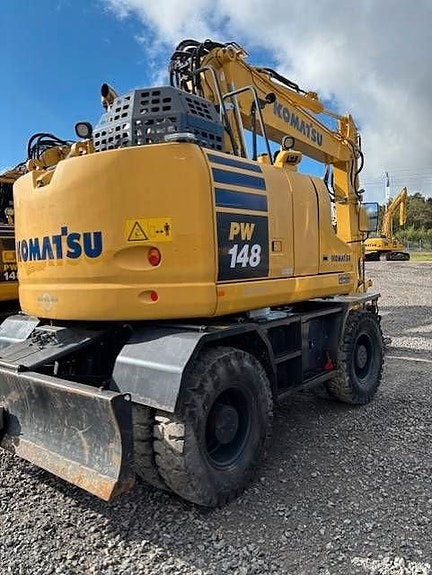 Komatsu PW148-11 2 of 5
